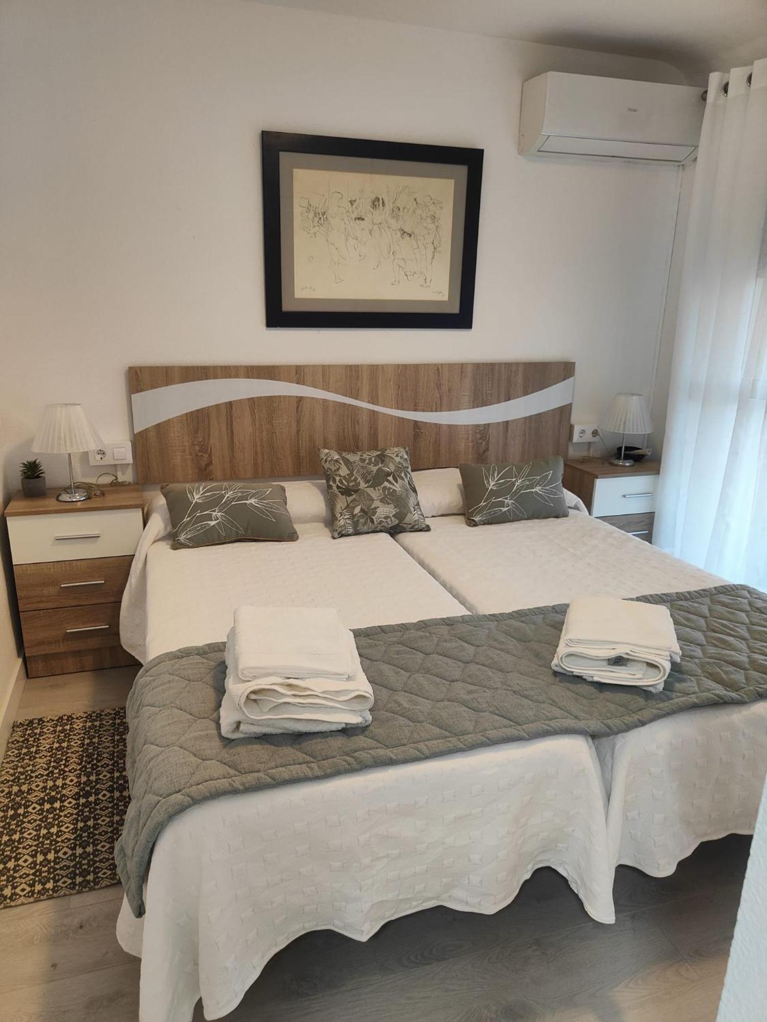 Agradable Duplex Terraza Virgen Del Rocio Appartement Sevilla Buitenkant foto