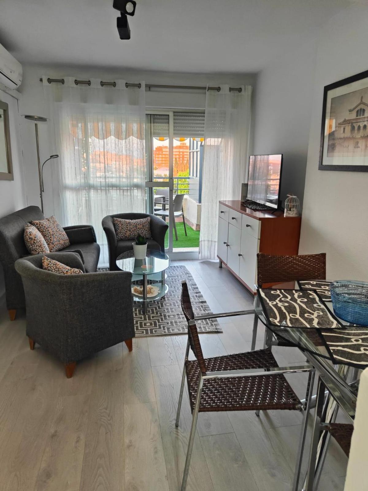 Agradable Duplex Terraza Virgen Del Rocio Appartement Sevilla Buitenkant foto